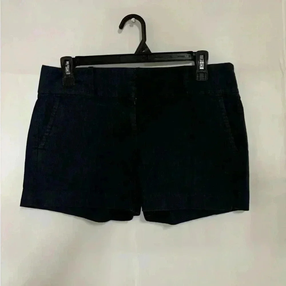 Womens size 4P Ann Taylor brand shorts, #D663